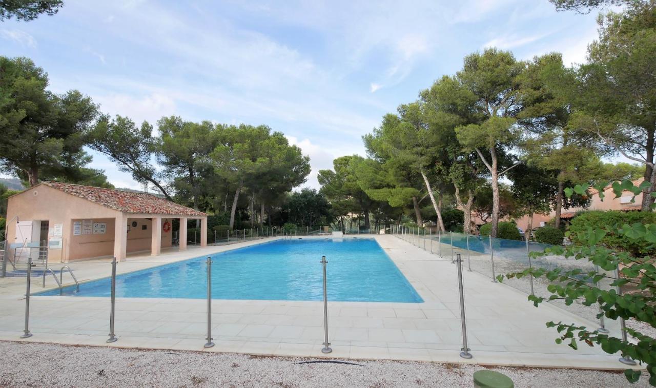 Bastidon Vue Mer Antheor-Cap-Roux Extérieur photo